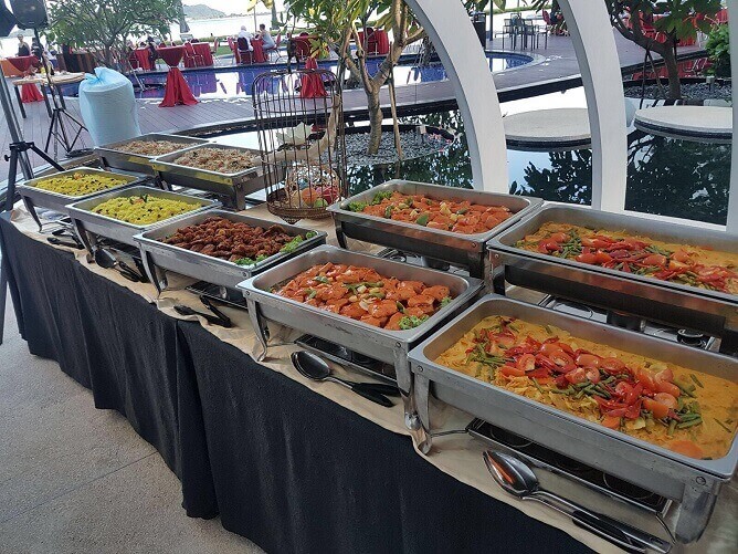 Buffet Catering Poolside